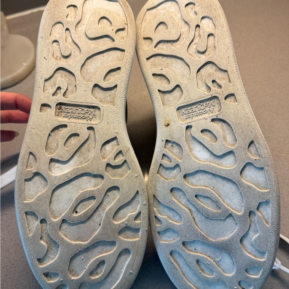 Alexander McQueen Classic White Lace-Up Sneakers - Picture 6 of 6